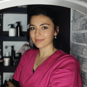 Meet Chelsea Gonzalez: The Passionate Entrepreneur Behind Ziro Cosmetics